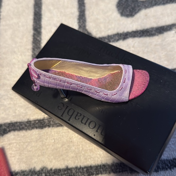 JUST THE RIGHT SHOE - BOW ME - Picture 2 of 6